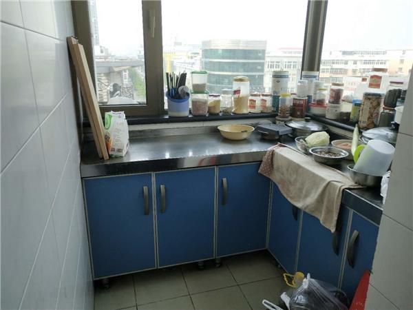 �����õع㳡���� 3��2��1�� 2400Ԫ�� 89ƽ��240